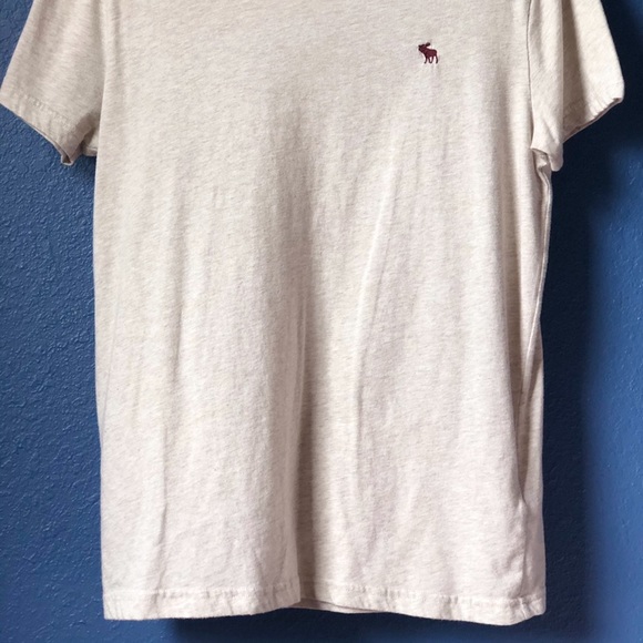 Abercrombie & Fitch T-Shirt - Picture 2 of 3